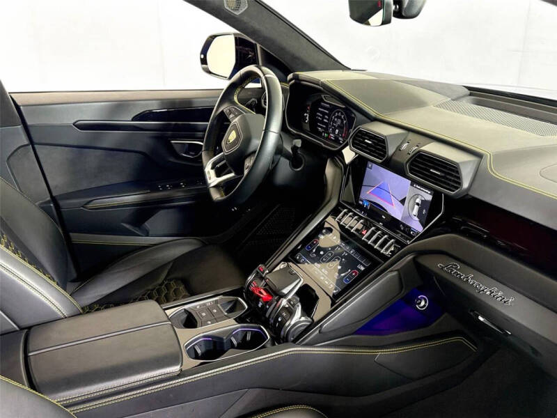 2022 Lamborghini Urus