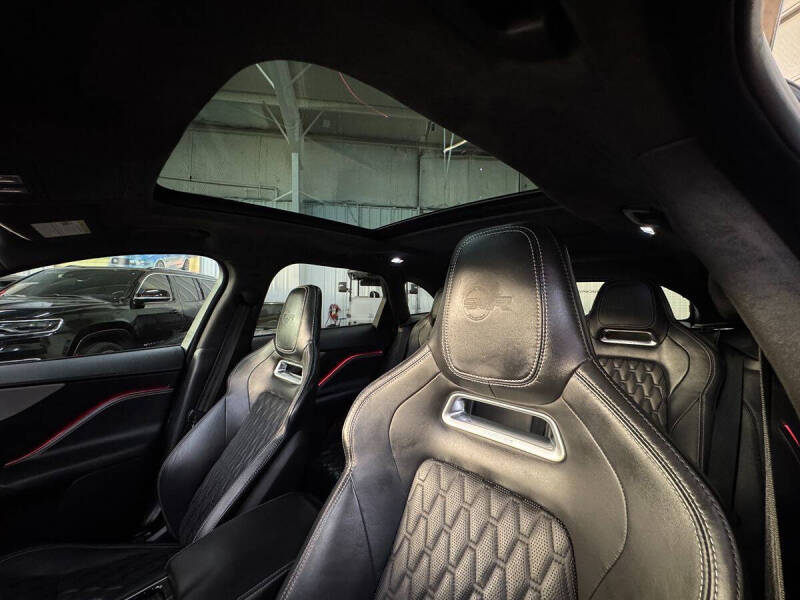 2020 Jaguar F-PACE SVR