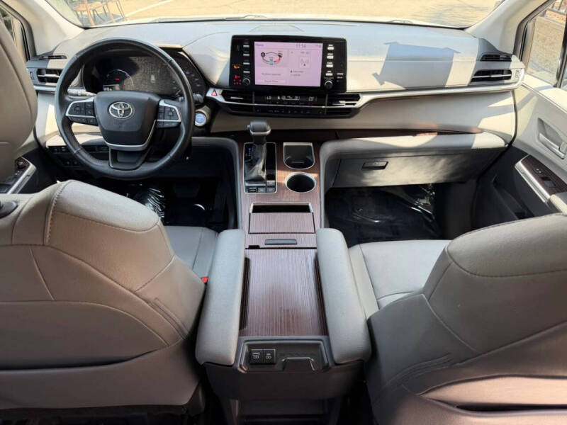 2023 Toyota Sienna