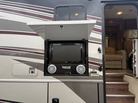 2014 Thor Motor Coach challanger