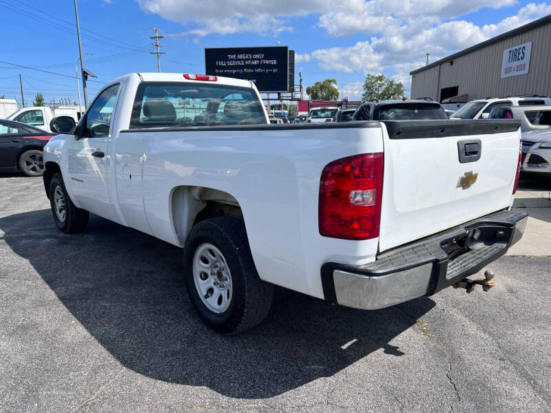 2011 Chevrolet Silverado 1500 Work Truck photo 5