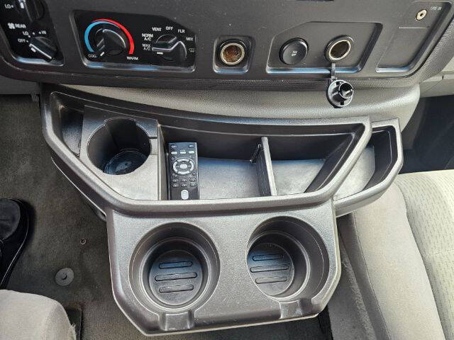 2011 Ford E-Series E-350 SD XLT