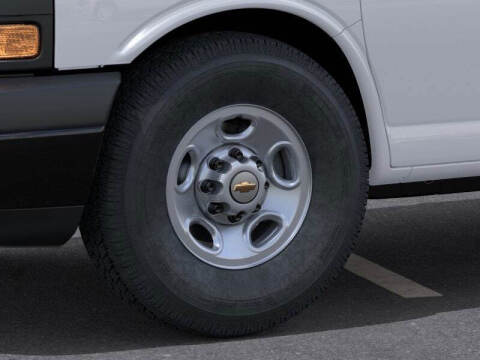 2025 Chevrolet Express 2500