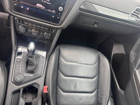 2018 Volkswagen Tiguan 2.0T SEL Premium 4Motion