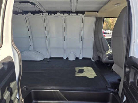 2025 Chevrolet Express 2500