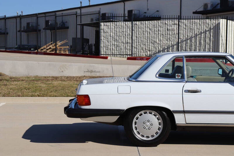 1988 Mercedes-Benz 560-Class 560 SL