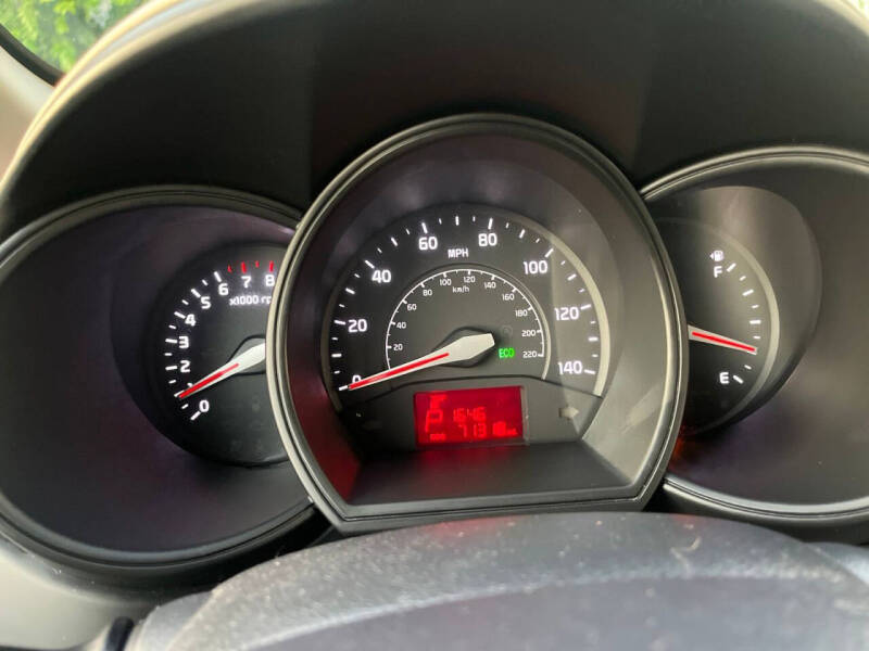 2013 Kia Rio 5-Door LX