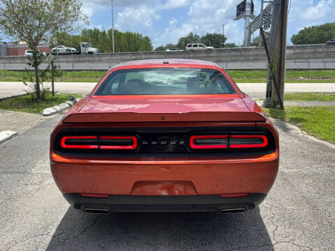 2021 Dodge Challenger SXT