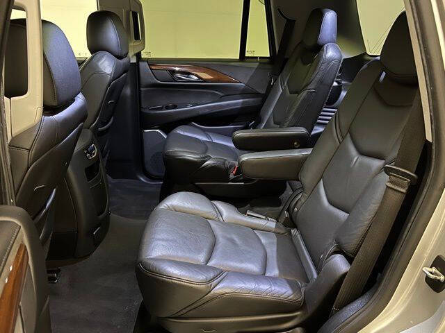 2020 Cadillac Escalade Standard