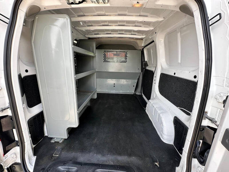 2017 Nissan NV200