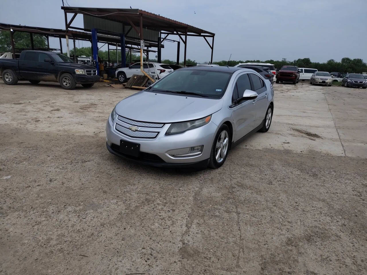 2012 Chevrolet Volt Base 4dr Hatchback 1