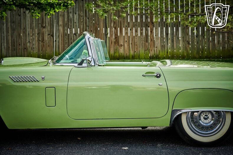 1956 Ford Thunderbird