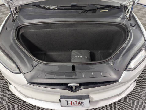 2023 Tesla Model X Standard Range