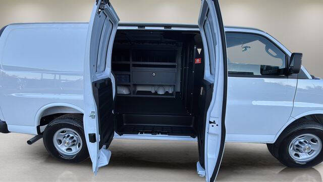 2025 Chevrolet Express 2500