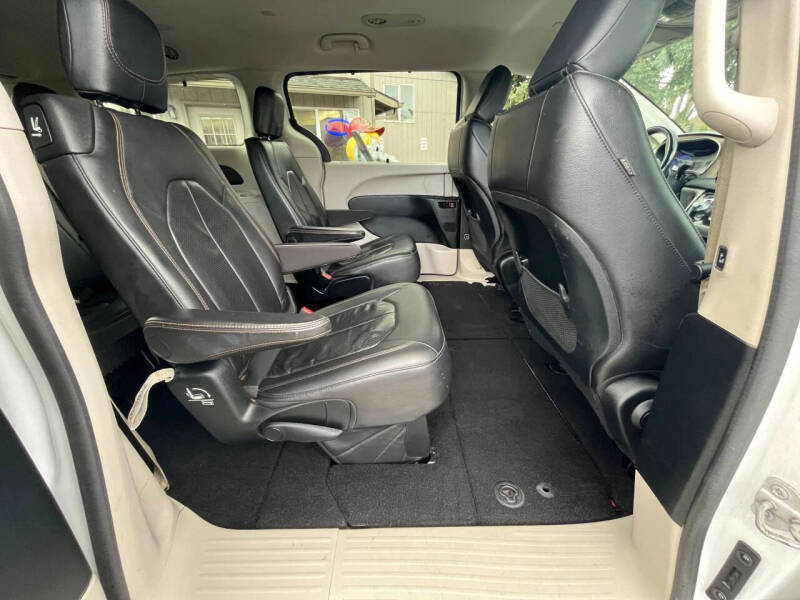 2018 Chrysler Pacifica Touring L