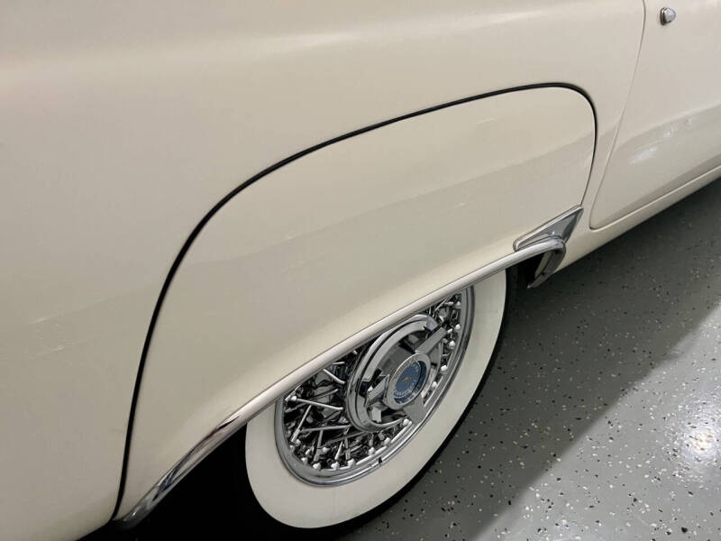 1957 Ford Thunderbird