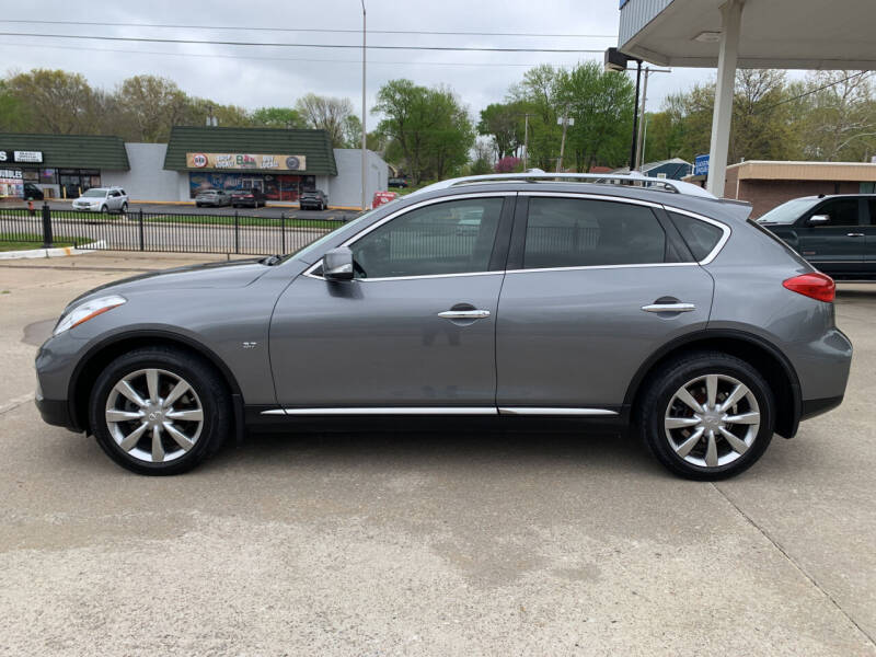 2016 Infiniti QX50 for sale at GRC OF KC in Gladstone MO