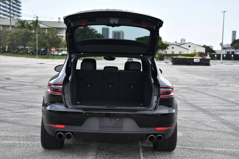 2016 Porsche Macan S