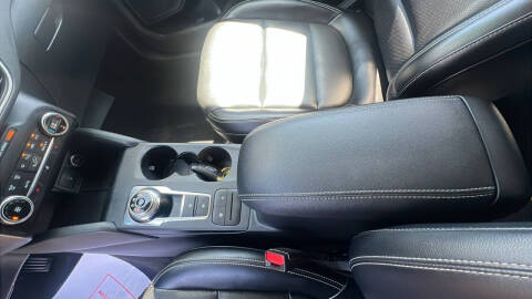 2020 Ford Escape SEL