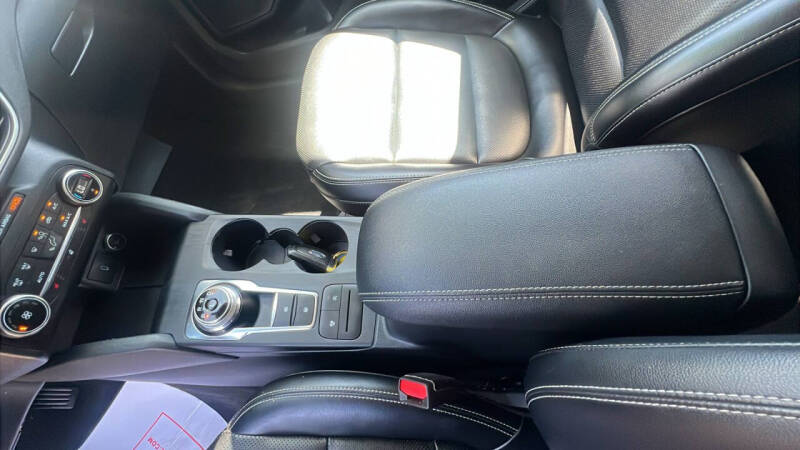 2020 Ford Escape SEL