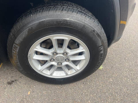 2019 Jeep Grand Cherokee Laredo E