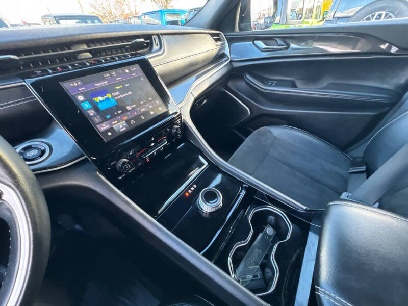 2022 Jeep Grand Cherokee Altitude