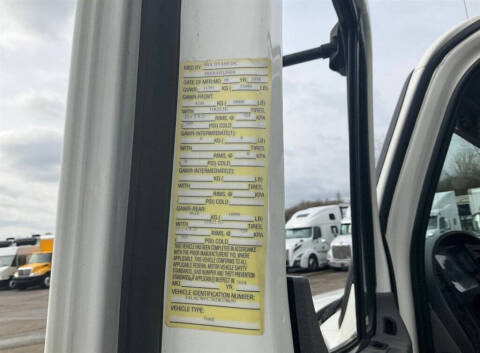 2019 Freightliner M2 106