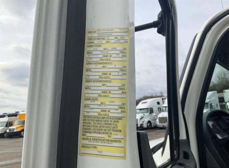 2019 Freightliner M2 106
