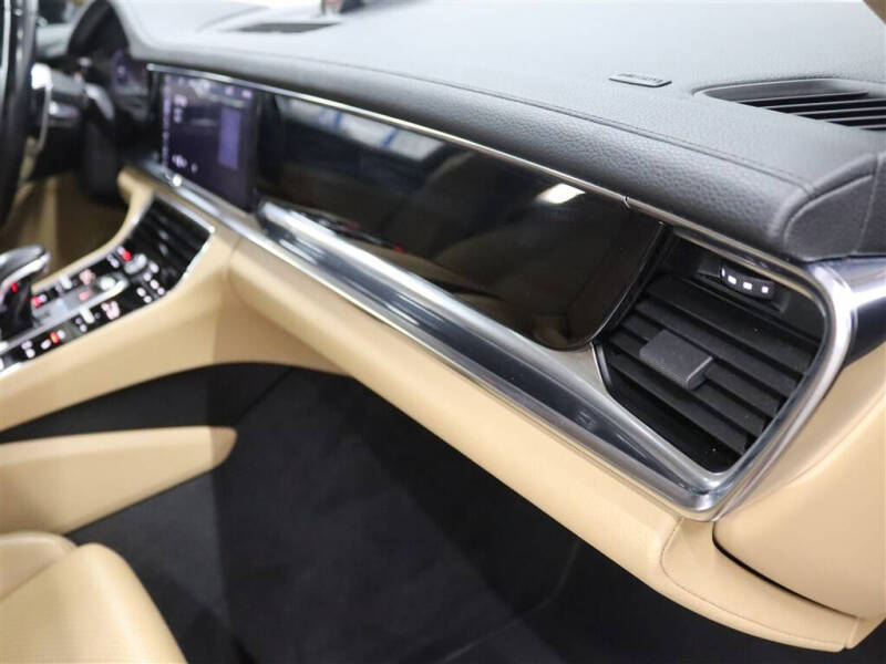 2020 Porsche Panamera