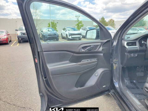 2020 GMC Acadia SLT