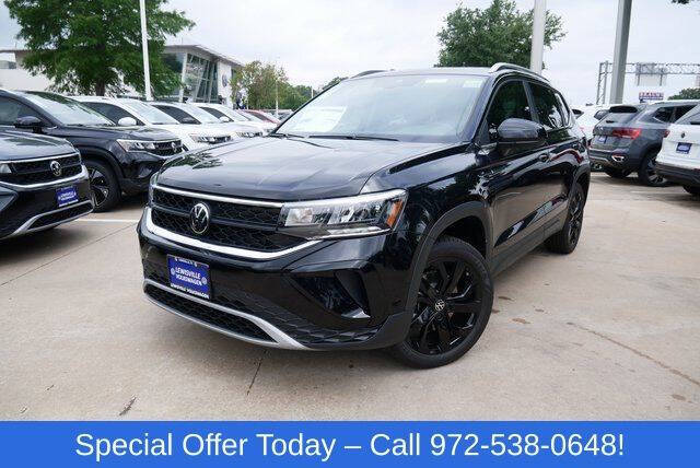 Used 2024 Volkswagen Taos SE with VIN 3VVEX7B27RM071152 for sale in Lewisville, TX