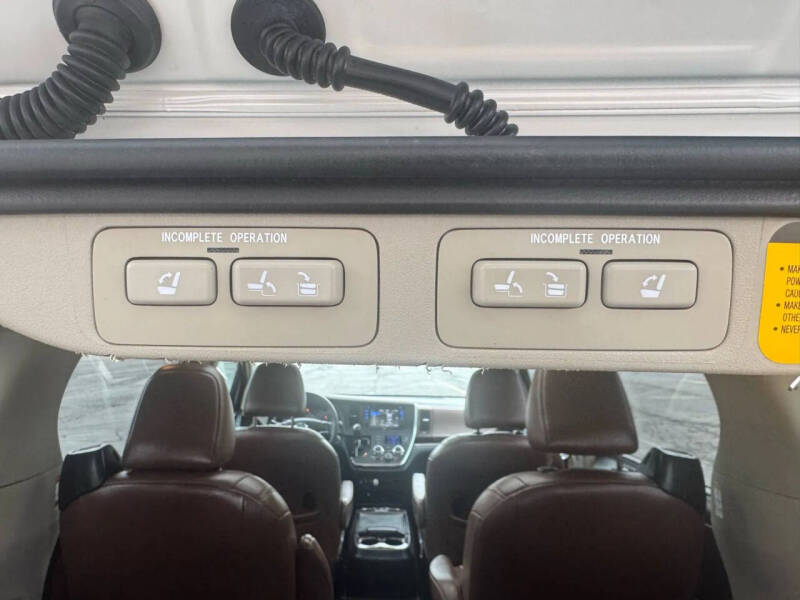 2015 Toyota Sienna