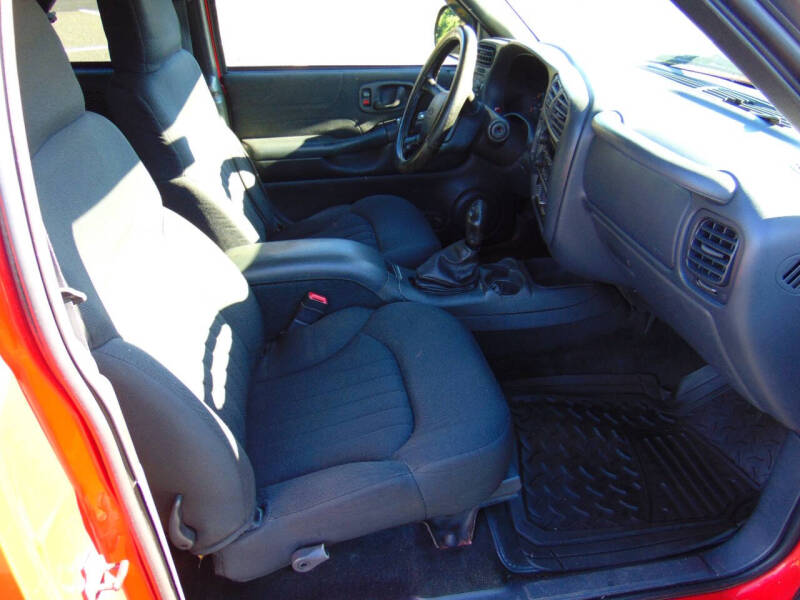 2004 Chevrolet Blazer LS