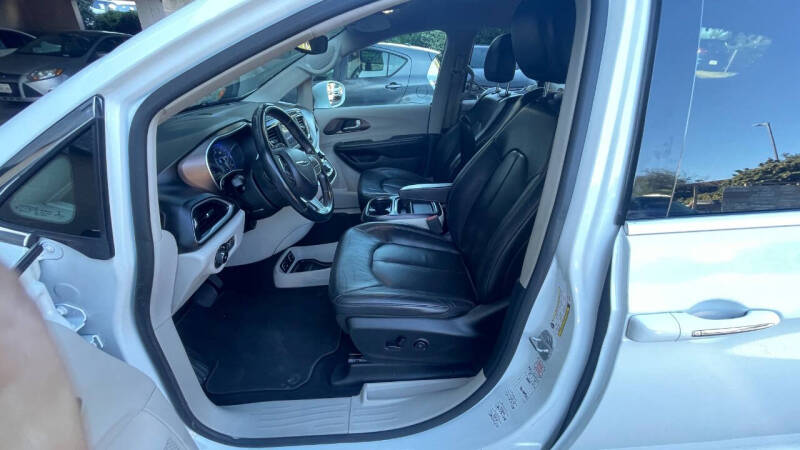 2018 Chrysler Pacifica Touring L