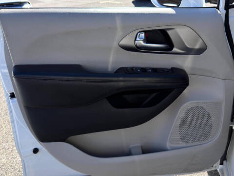 2020 Chrysler Pacifica Touring