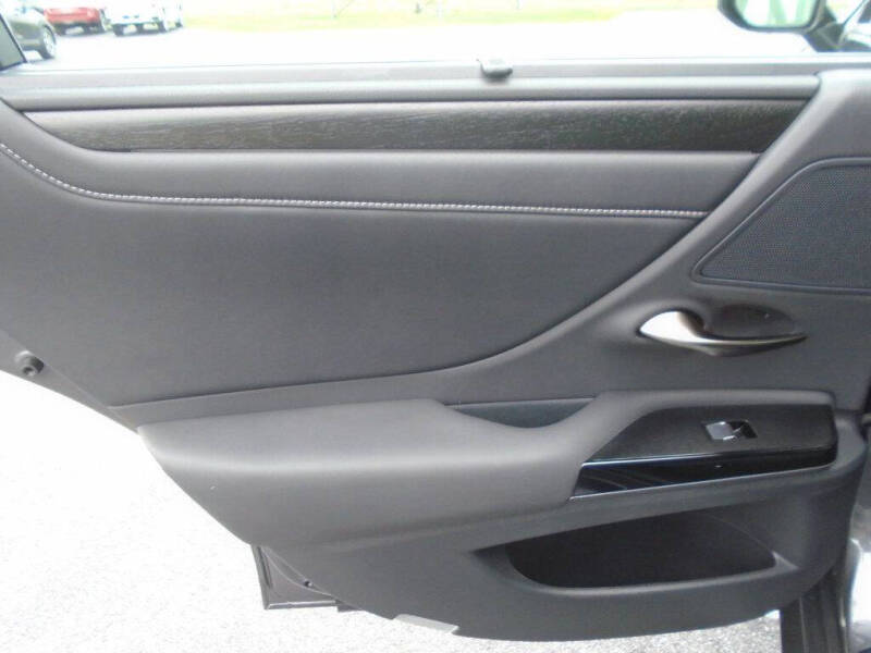 2023 Lexus ES 350 Ultra Luxury