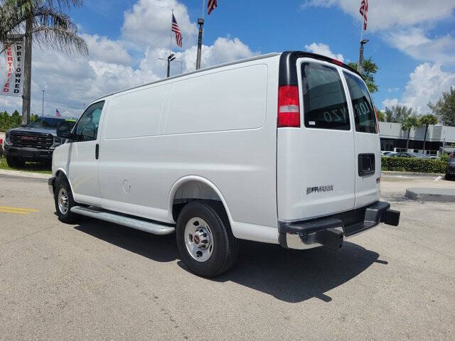 2025 GMC Savana 2500