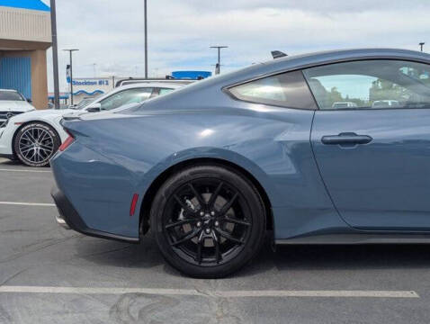 2025 Ford Mustang EcoBoost