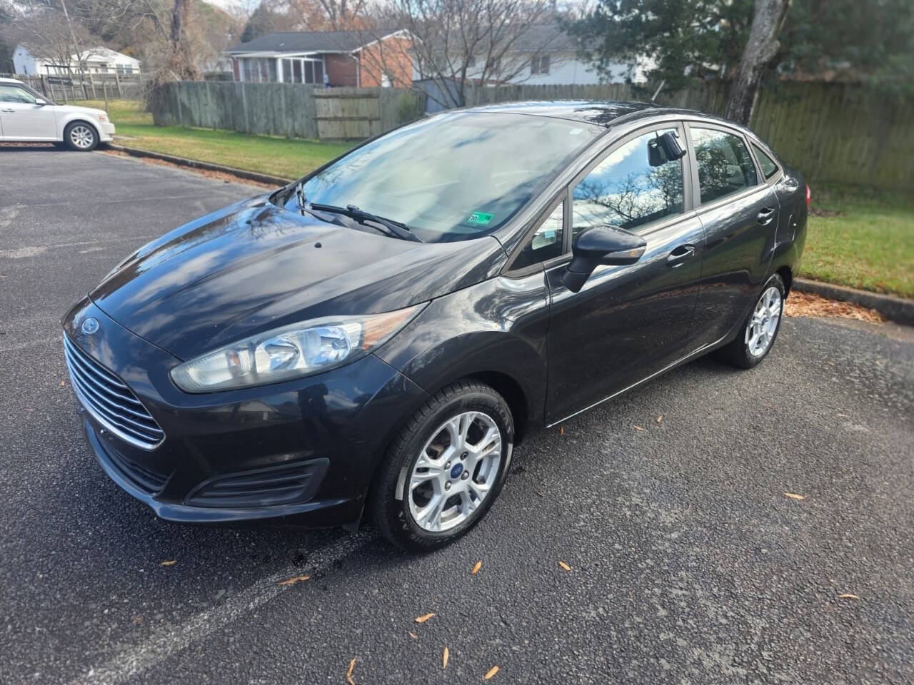 2015 Ford Fiesta SE's photo