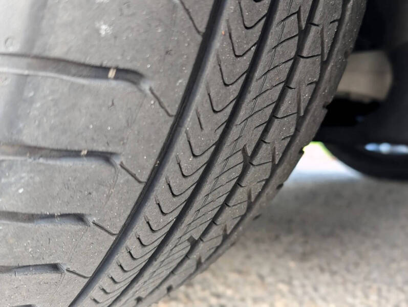 2021 Audi e-tron quattro Premium