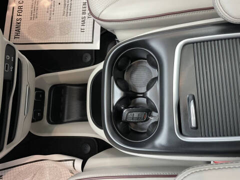 2020 Chrysler Pacifica Limited 35th Anniversary