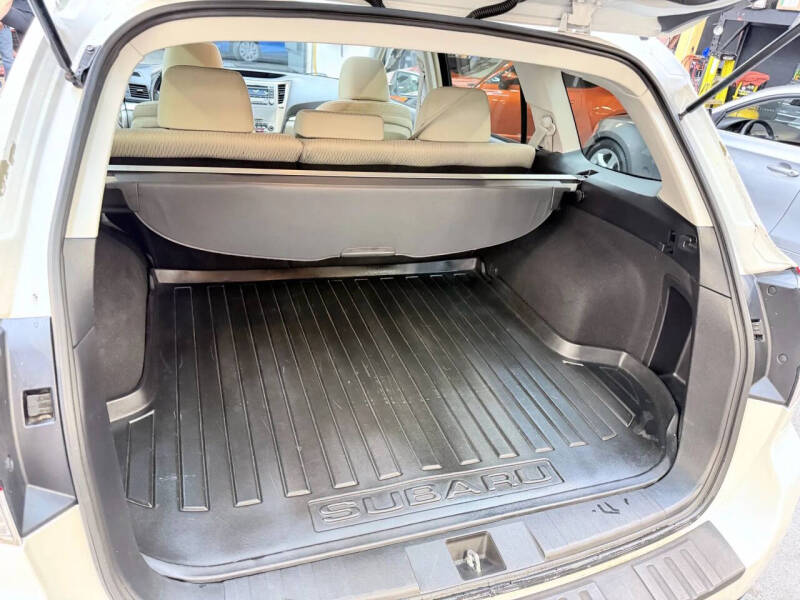 2012 Subaru Outback 2.5i Premium