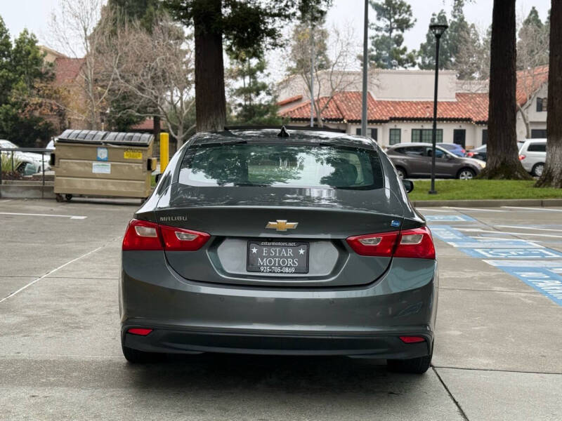 2018 Chevrolet Malibu Hybrid photo 8