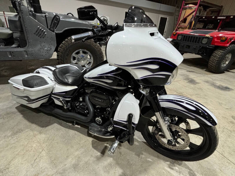 2016 Harley-Davidson Street Glide  Screaming Eagle