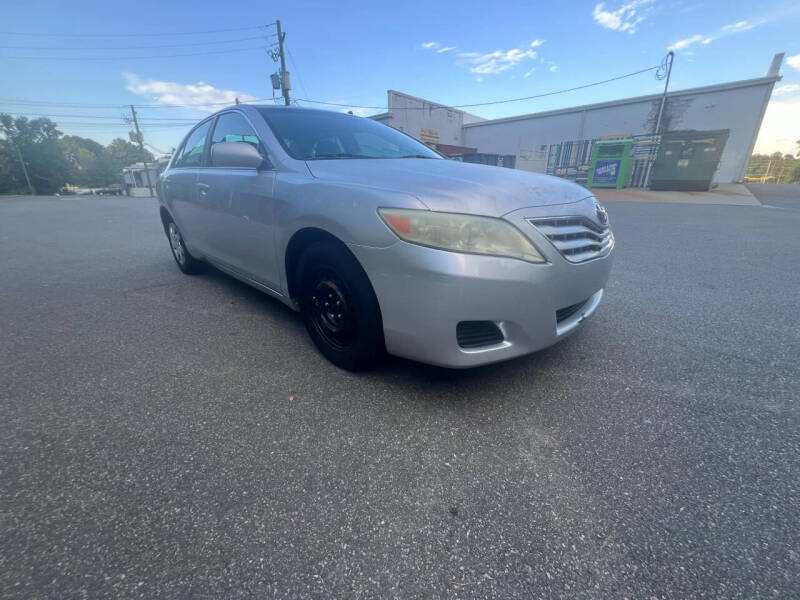 2011 Toyota Camry LE photo 5