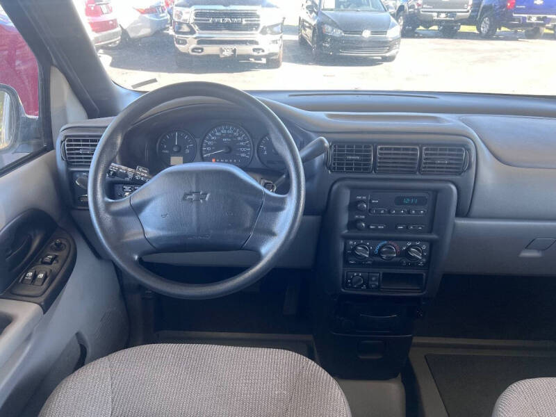 2003 Chevrolet Venture LS