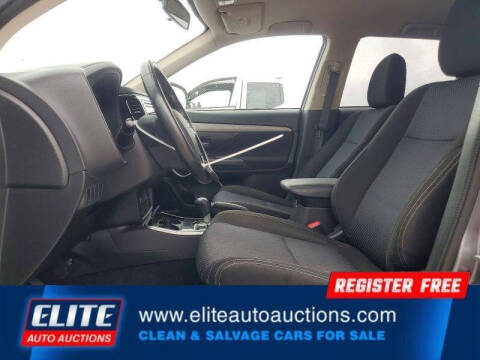 2017 Mitsubishi Outlander ES