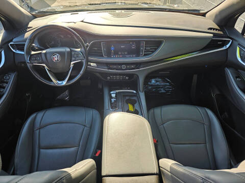 2023 Buick Enclave Essence