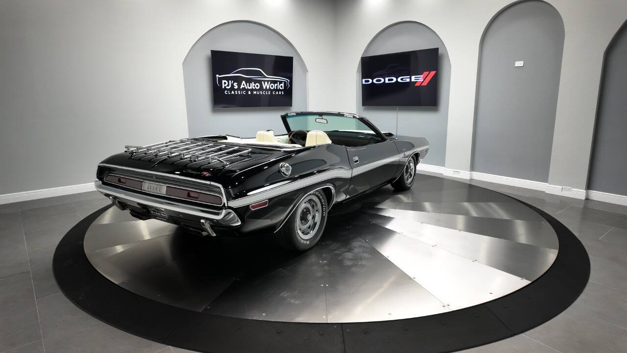1970 Dodge Challenger 6