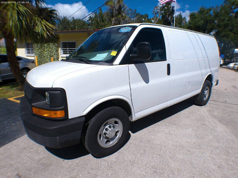 2016 Chevrolet Express Cargo Work Van's photo